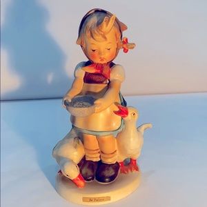 Porcelain figurine by Hummel